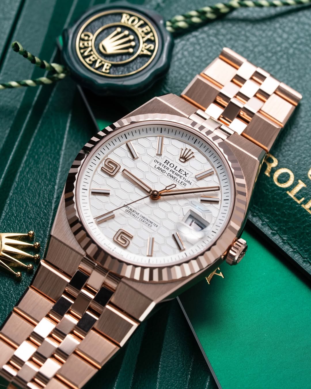 Rolex Land-Dweller.127335 - Ảnh 2