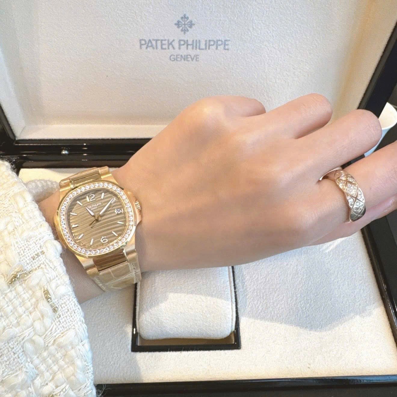 Patek Nautilus 7010 Champagne.380247 - Ảnh 2