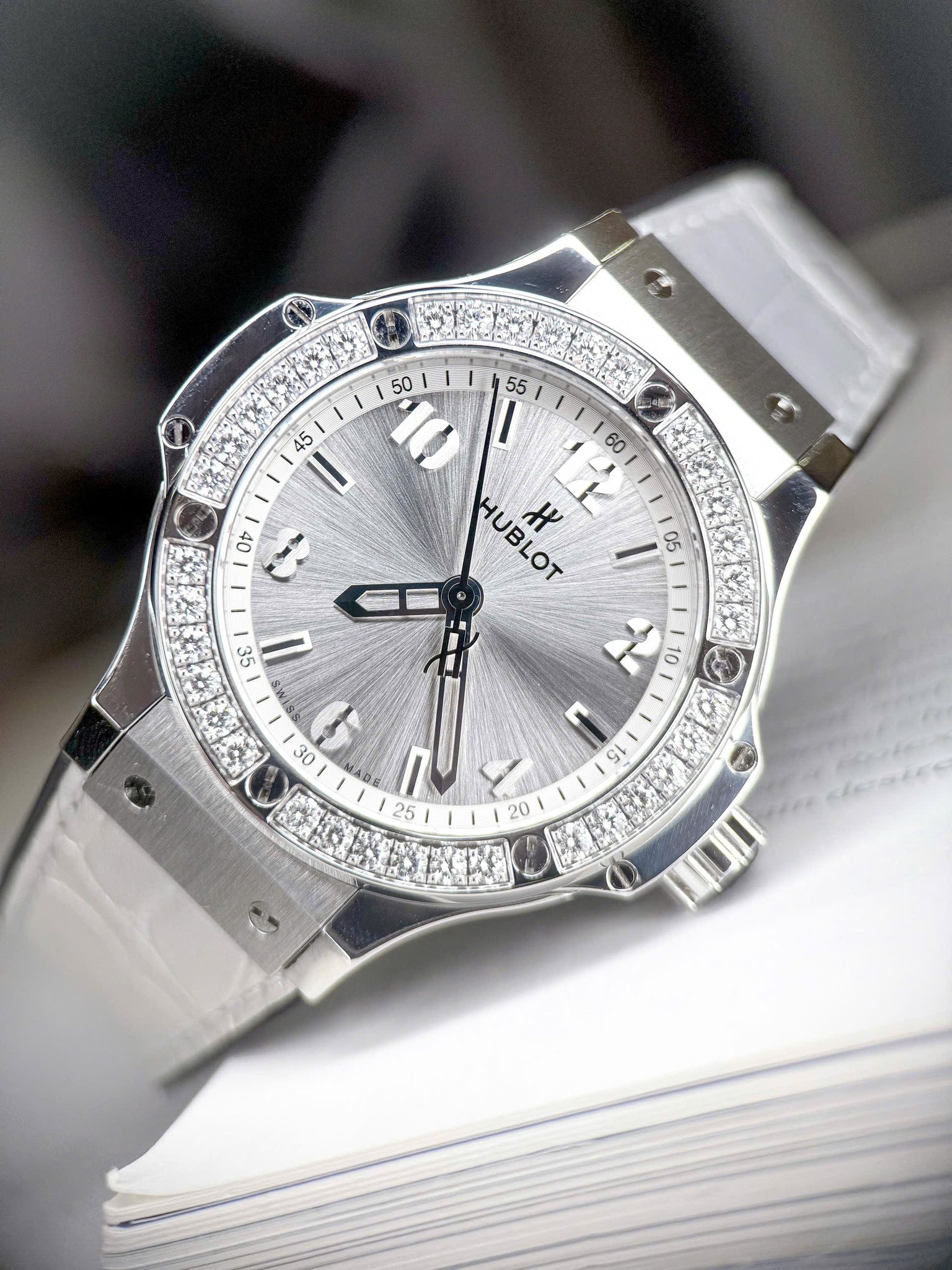 Hublot Bigbang Silver size 38.457786