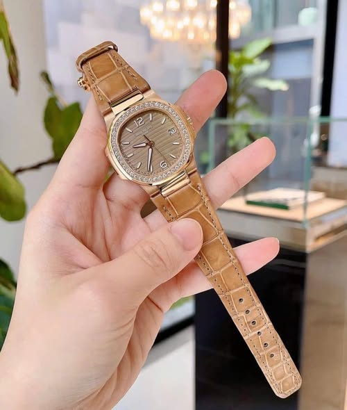 Patek Nautilus 7010 Champagne.380247 - Ảnh 4
