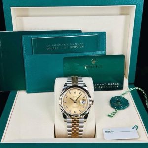 Rolex Datejust.116924– Gold Champagne Dial – 41mm
