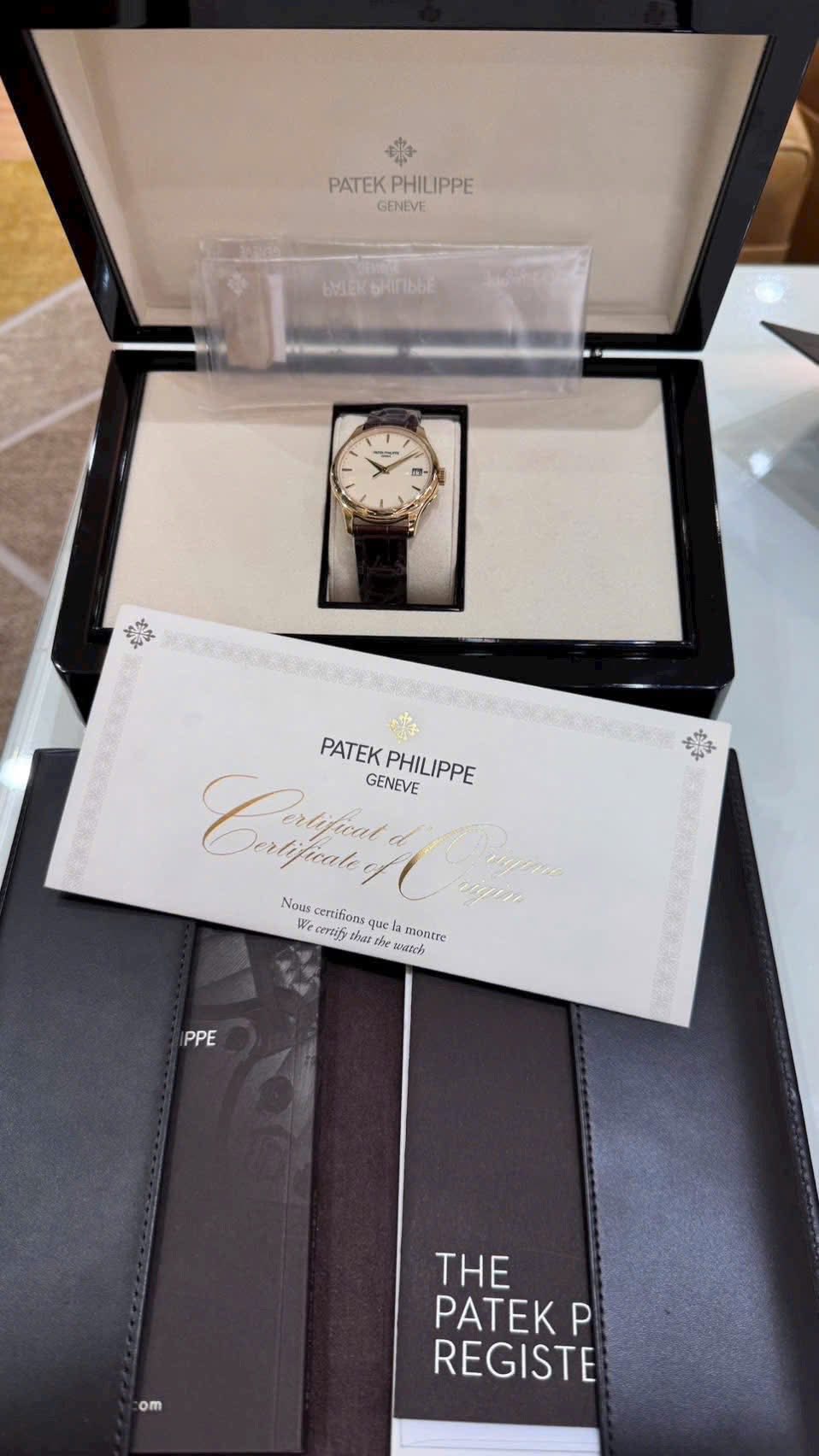 Patek Philippe Calatrava 5227R.001.590872