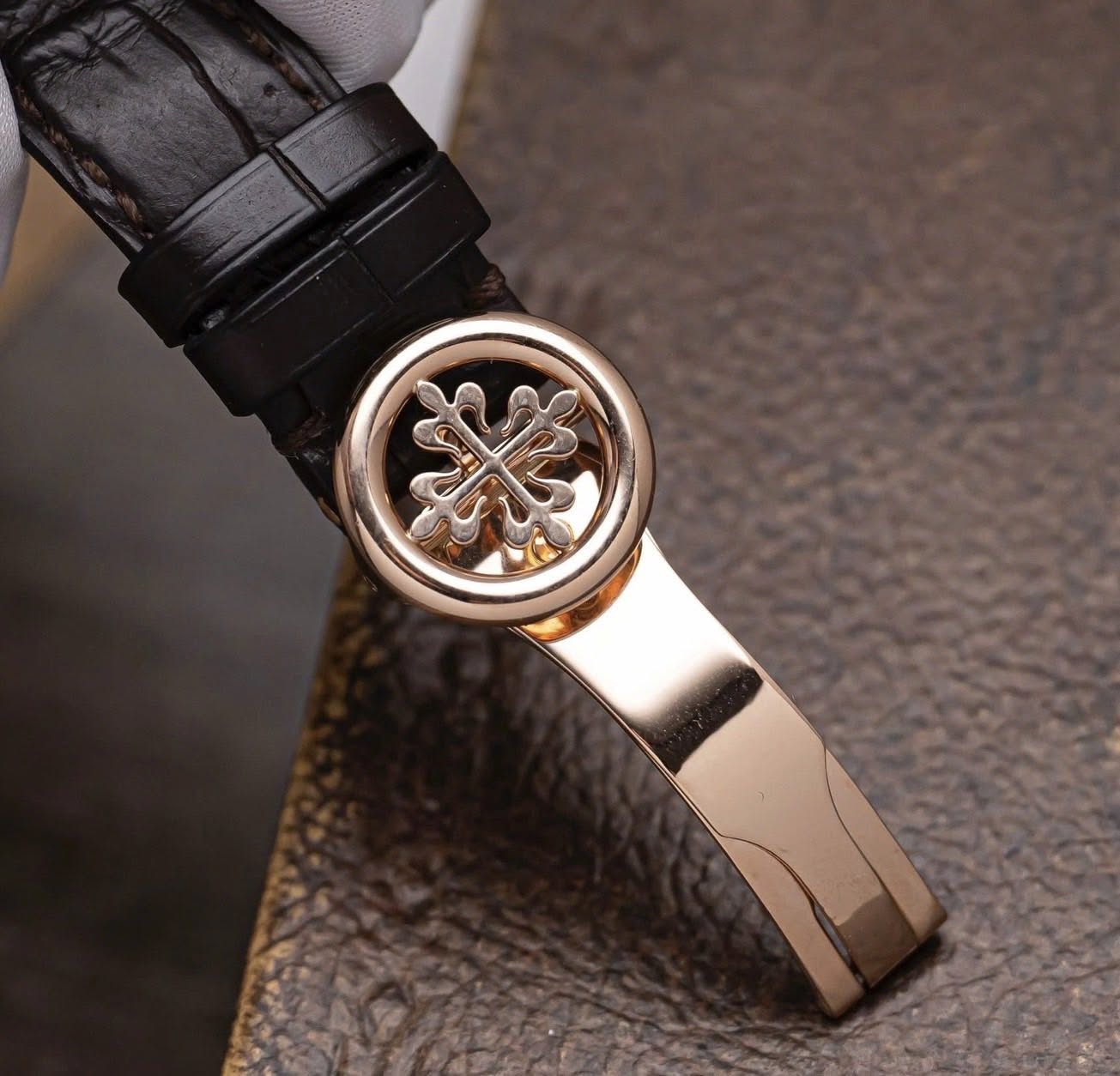 Patek Philippe Calatrava 6000R-001 547081 Chocolate Dial - Ảnh 3