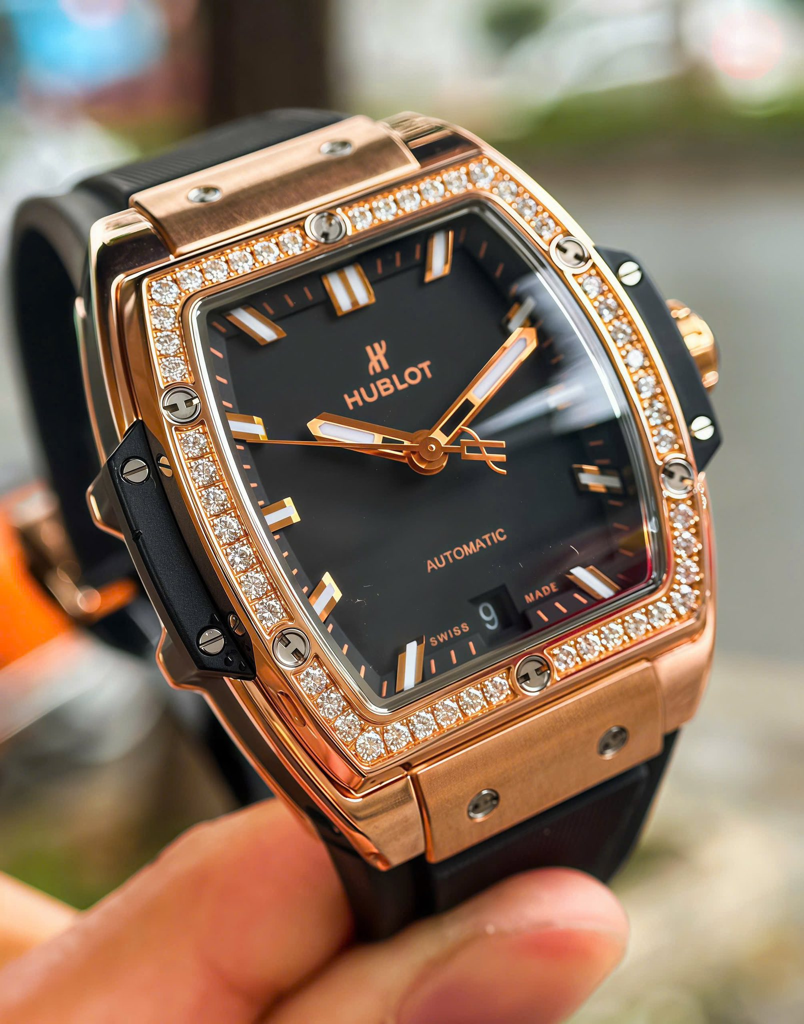 Hublot Spirit of Big Bang King Gold Diamond.192301