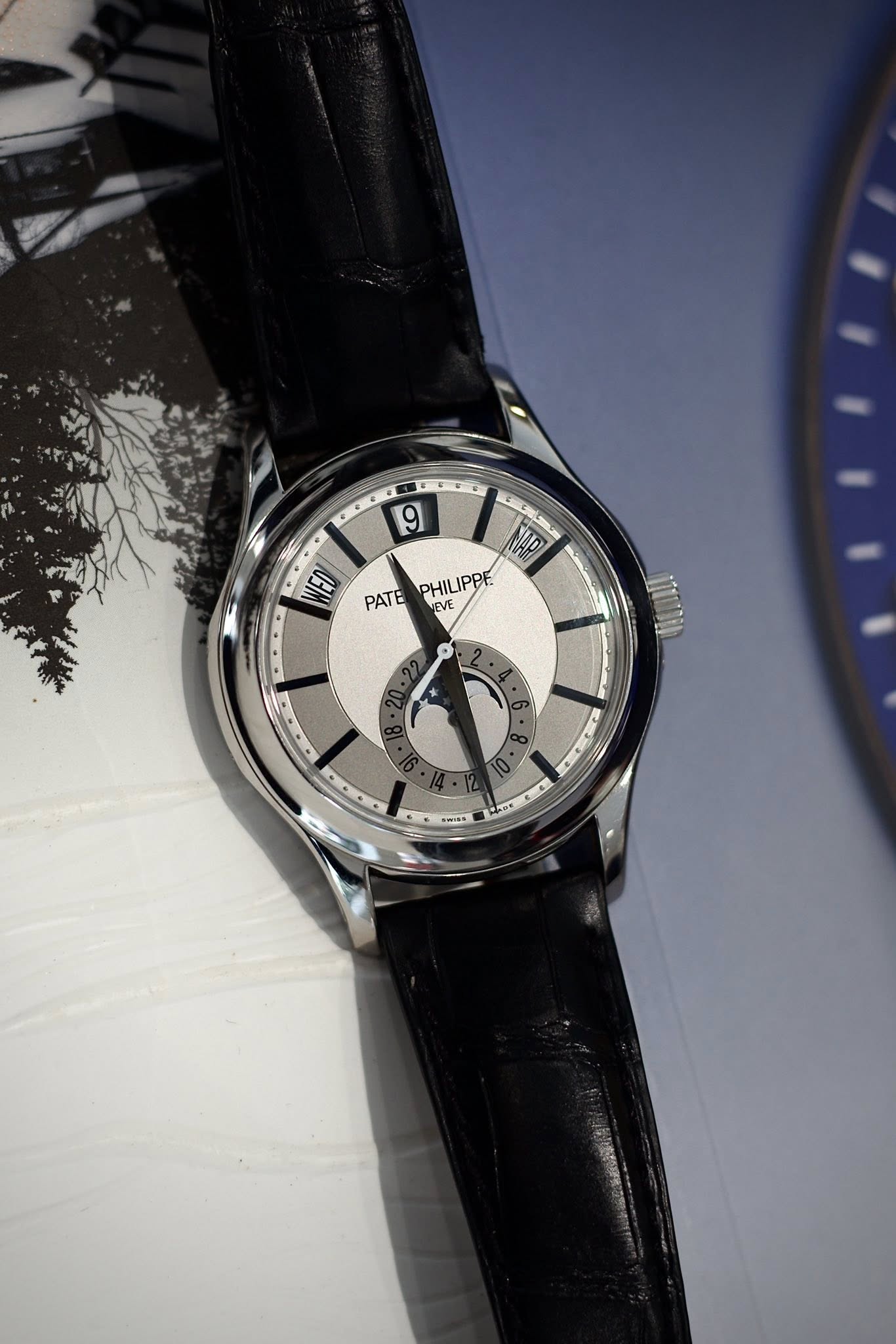 Patek Philippe Complications Calendar Moonphase 5205G-013.621782