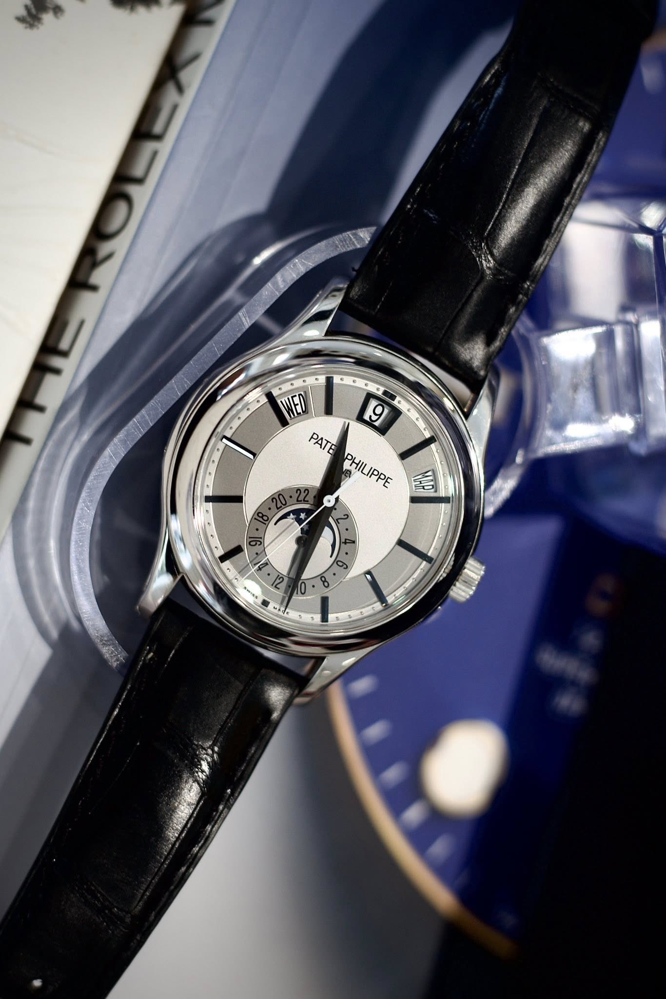 Patek Philippe Complications Calendar Moonphase 5205G-013.621782 - Ảnh 4