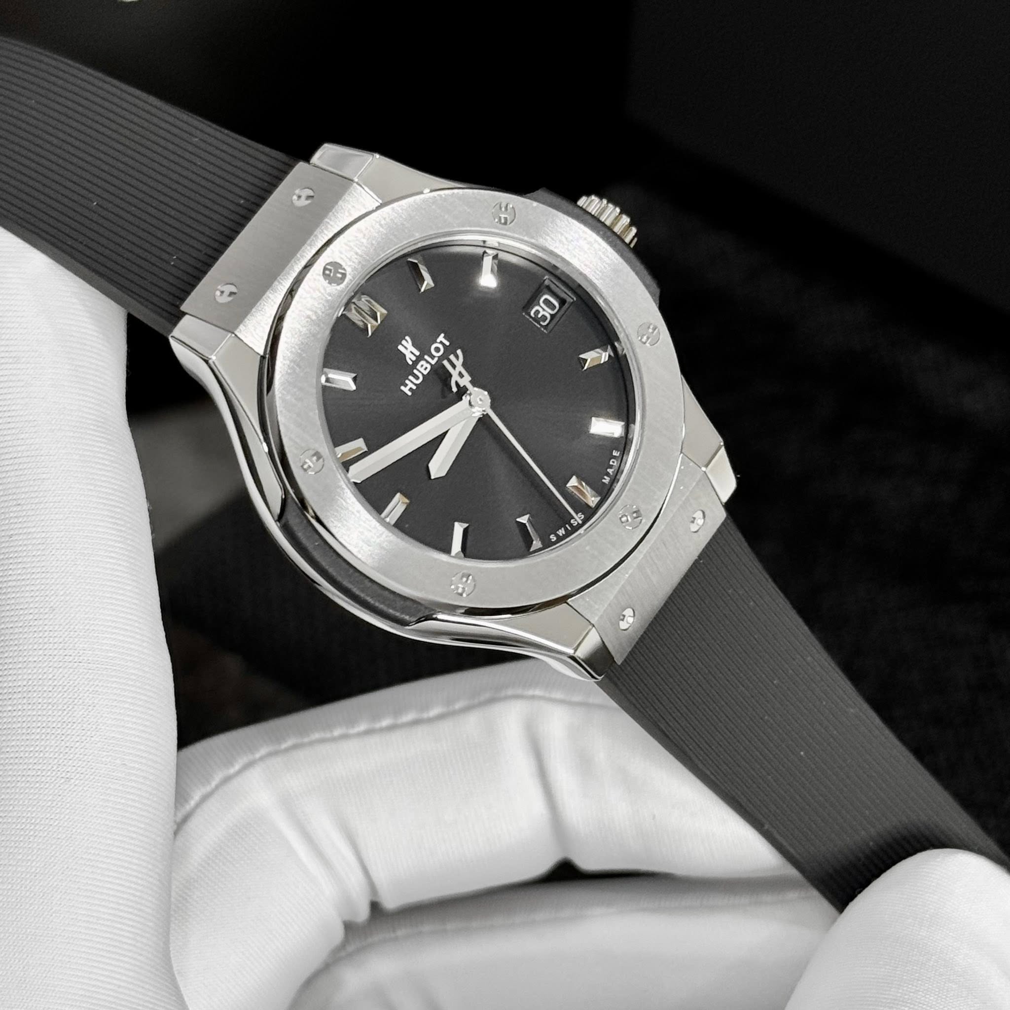 Hublot Classic Fusion Titanium Black Rubber 33mm - Ảnh 5