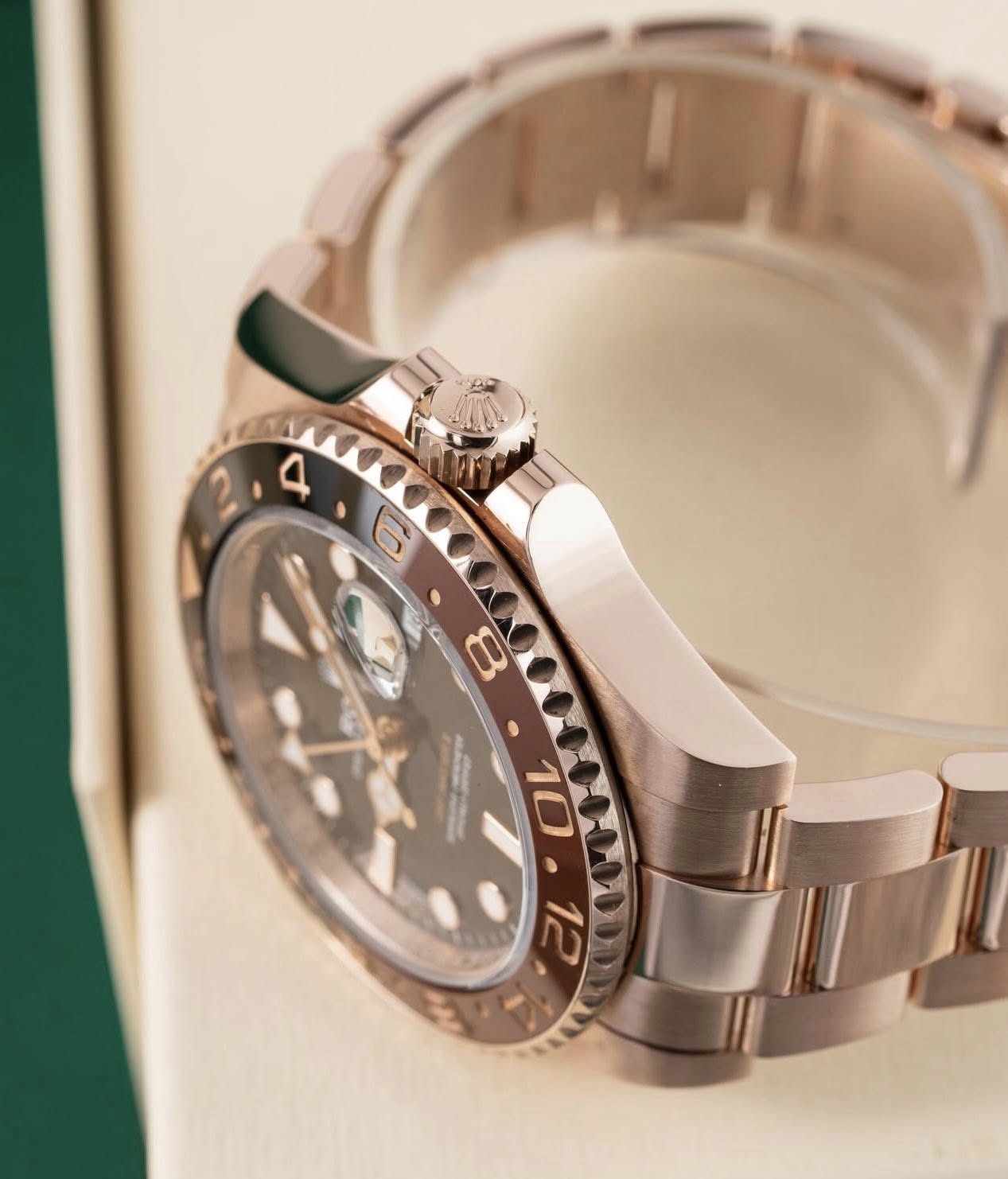 Rolex GMT-Master II 126715CHNR Root Beer - Ảnh 2