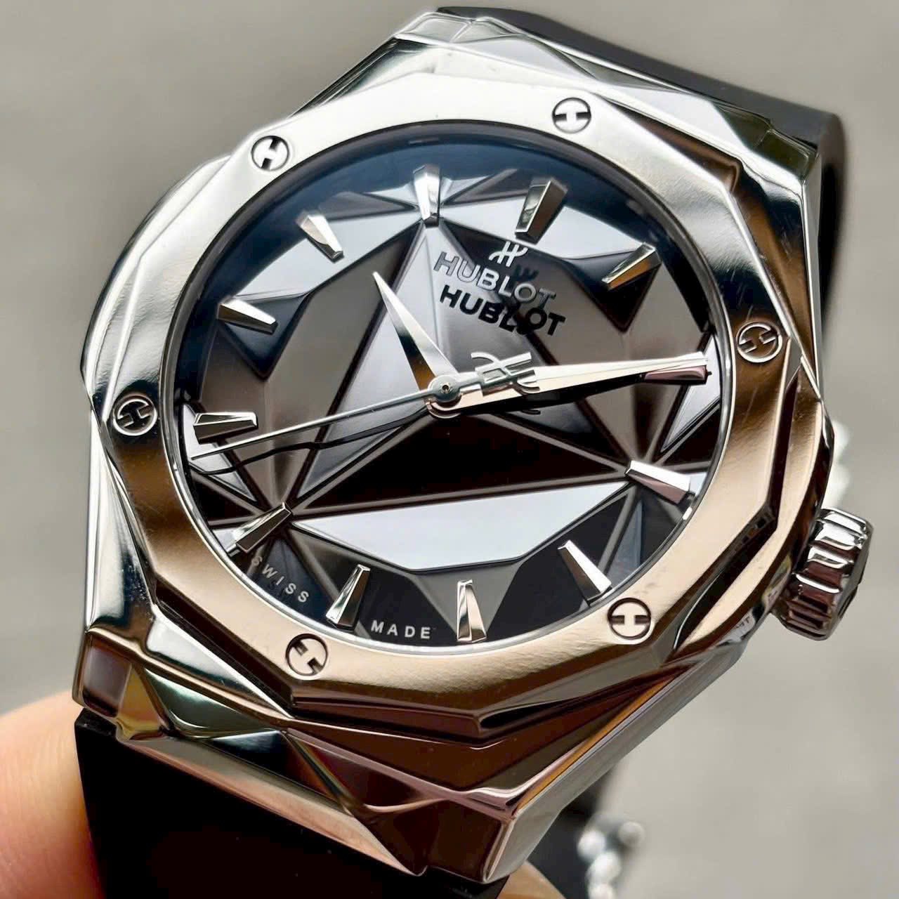 Hublot Classic Fusion Orlinski Titanium 550.NS.1800.RX.ORL19