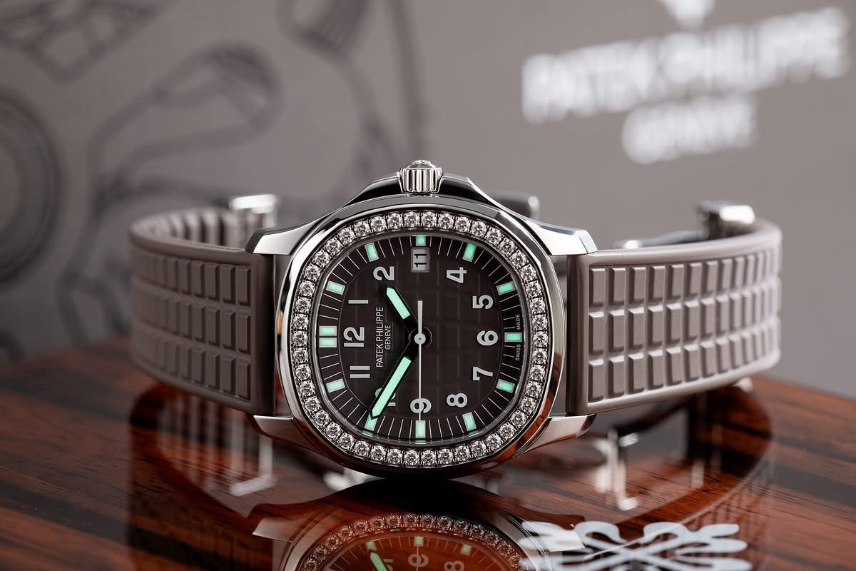 Patek Philippe Aquanaut 5067A-023 Diamond Bezel - Ảnh 2