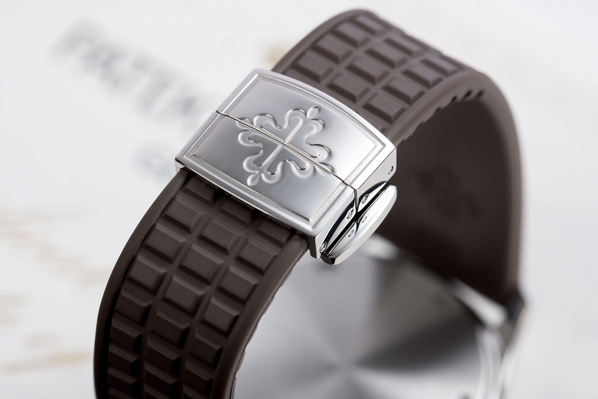 Patek Philippe Aquanaut 5067A-023 Diamond Bezel - Ảnh 5